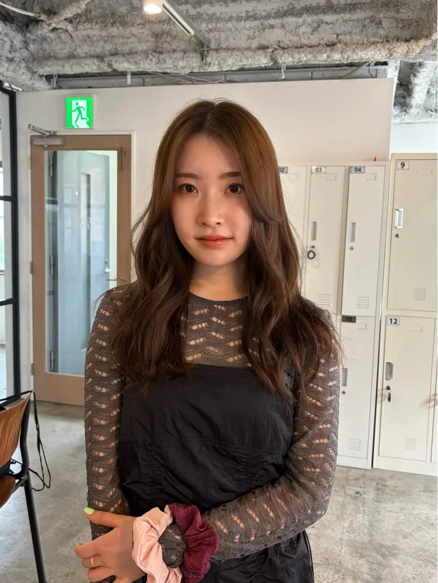 セミロング カット 🧣misaki 🧣のヘアスタイル