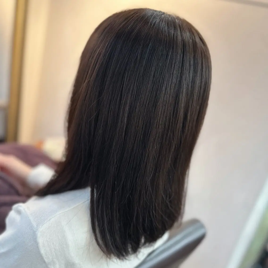 セミロング ヘアカラー 三原 友美のヘアスタイル