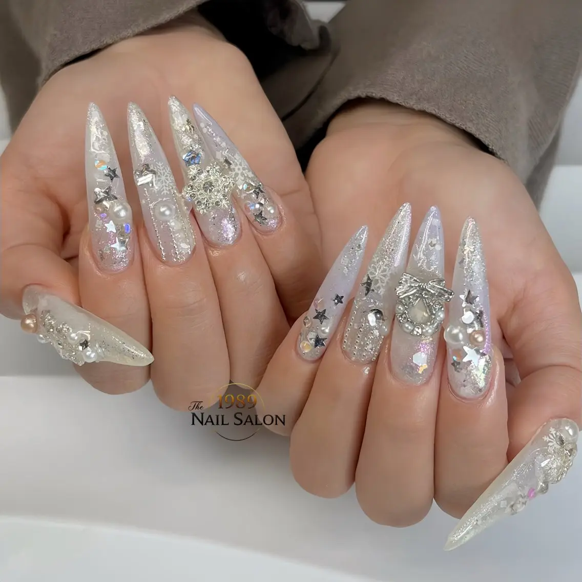 ネイル ロングネイル スーパーロングネイル ハンドネイル The 1989 Nail Salonのネイルデザイン