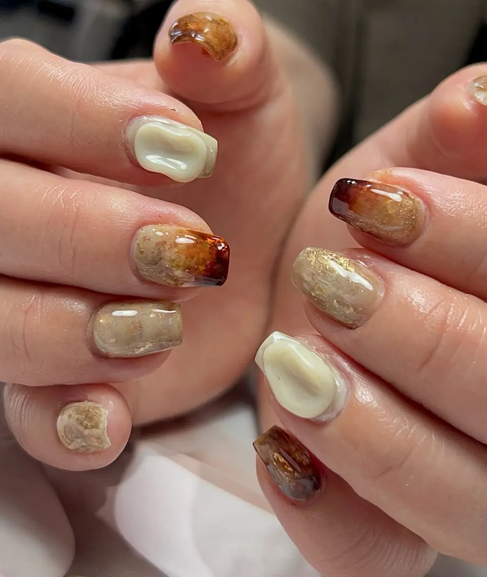 ネイル グラデーション ラメ(グリッター) マグネットネイル ミラーネイル ニュアンスネイル ハンドネイル Lumi de nailsのネイルデザイン