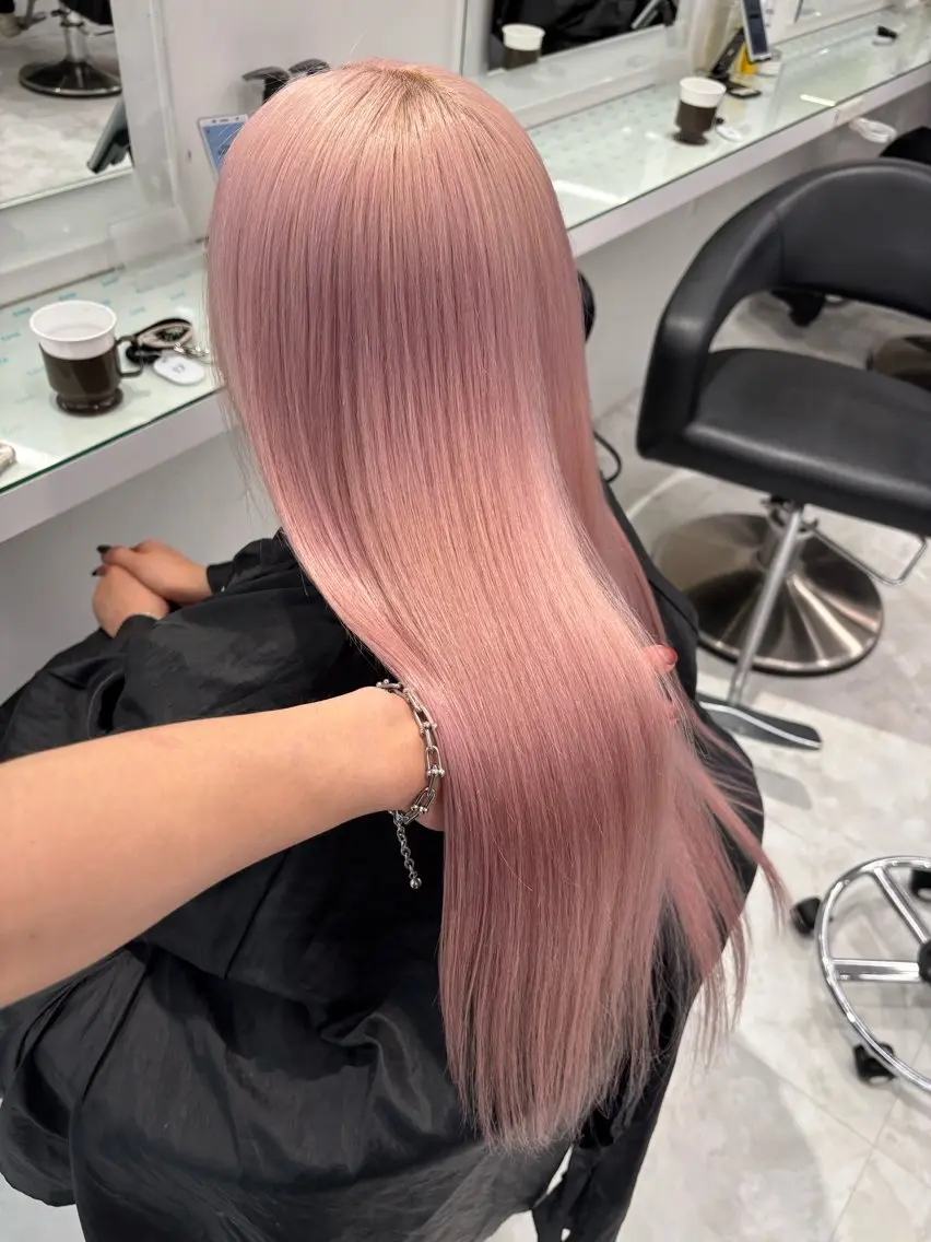 ロング カラー ヘアアレンジ カット ヘアカラー ヘアセット 透け上品ハイトーン 職人ゆうと🤍のヘアスタイル