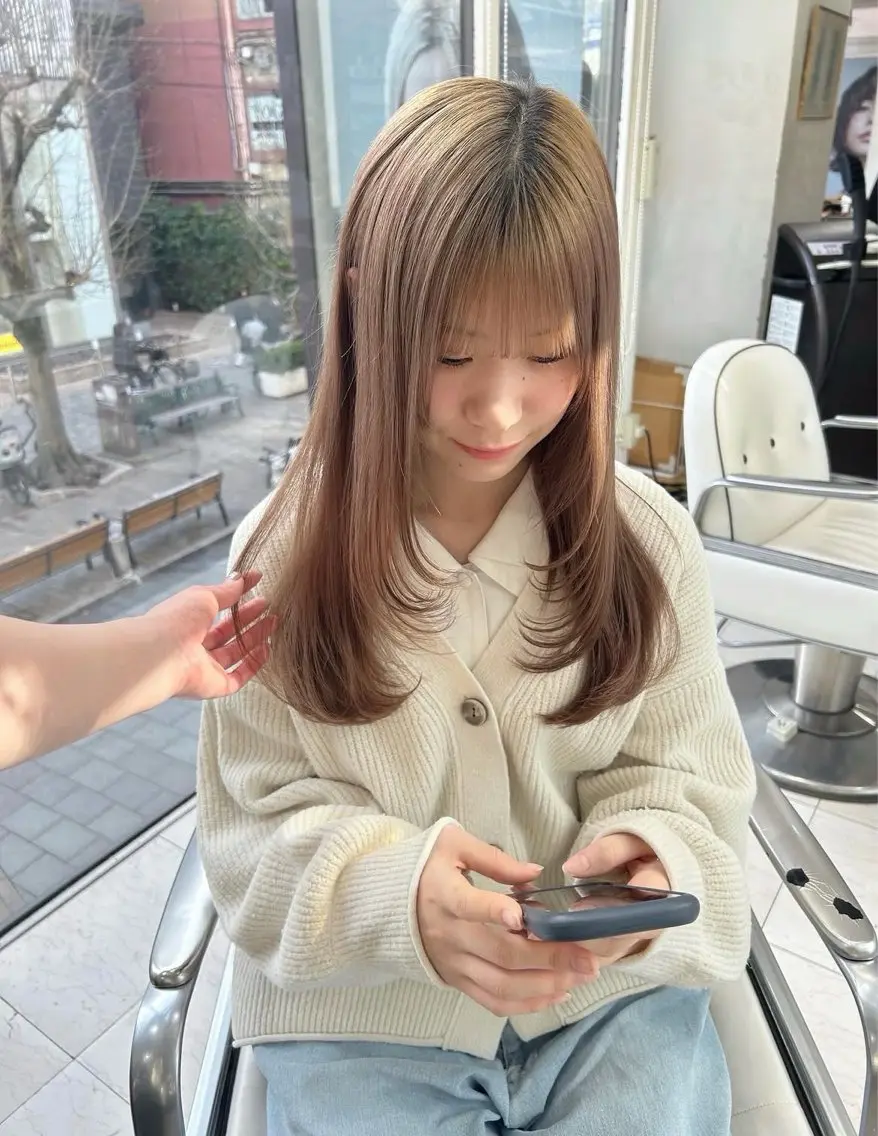 ロング レイヤーカット カット ありむらもえ/ 透明感カラーのヘアスタイル