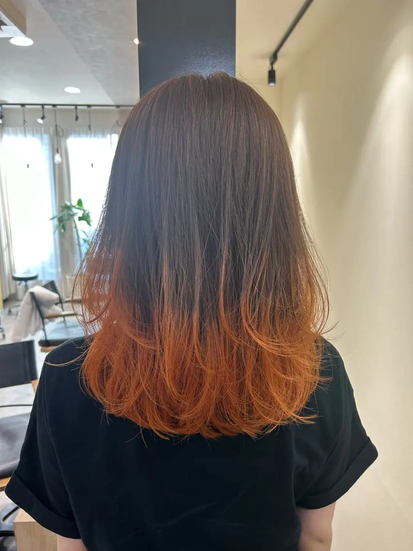 セミロング カラー ブリーチ オレンジ カット ヘアカラー トリートメント hubhair レイヤー/透明感のヘアスタイル