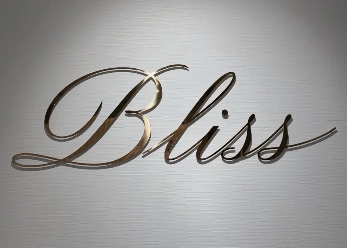 ネイル Bliss 坂本(研修中)のネイルデザイン