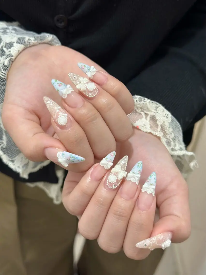 ネイル チークネイル ドット フレンチネイル グラデーション ハート ハンドネイル Julli NailStudioのネイルデザイン