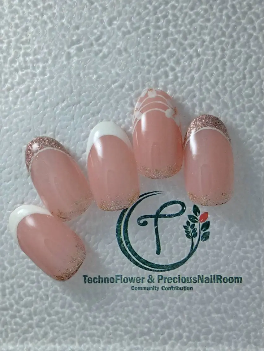 ネイル フラワーネイル precious nail roomのネイルデザイン