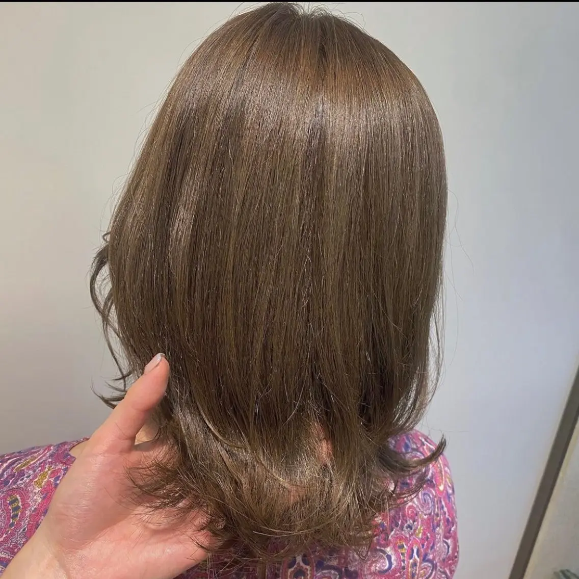 ミディアム カラー ベージュカラー オリーブベージュ カット ヘアカラー トリートメント 透明感カラー/韓国 ヘア🩶yuri🩵のヘアスタイル