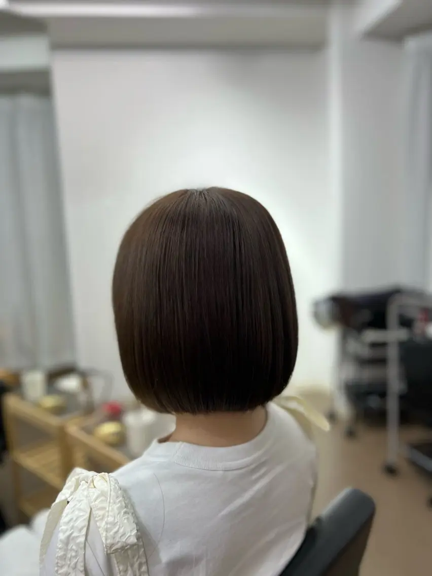 ショート カラー 切りっぱなしボブ ショートボブ イルミナカラー ボブ くびれヘア 神戸ボブ✂️ ioe三宮/田 伸佳のヘアスタイル