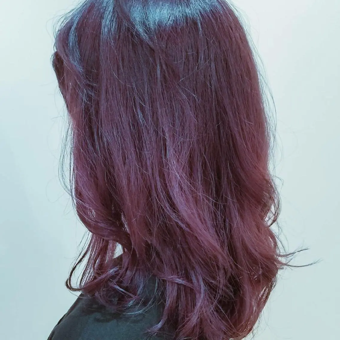 カラー ミディアム パープルカラー レッドカラー 美谷添（ミヤゾエ） まどか大人ヘアサロンのヘアスタイル