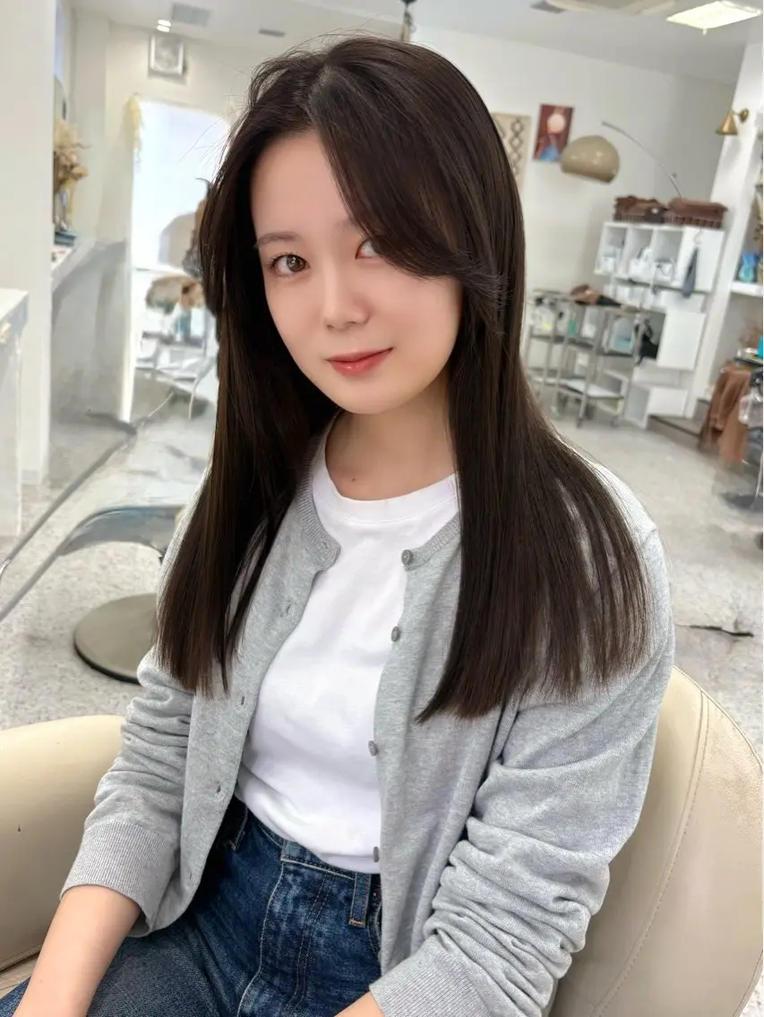 ロング カラー 髪質改善 似合わせカット LOMARLIE JURIAのヘアスタイル