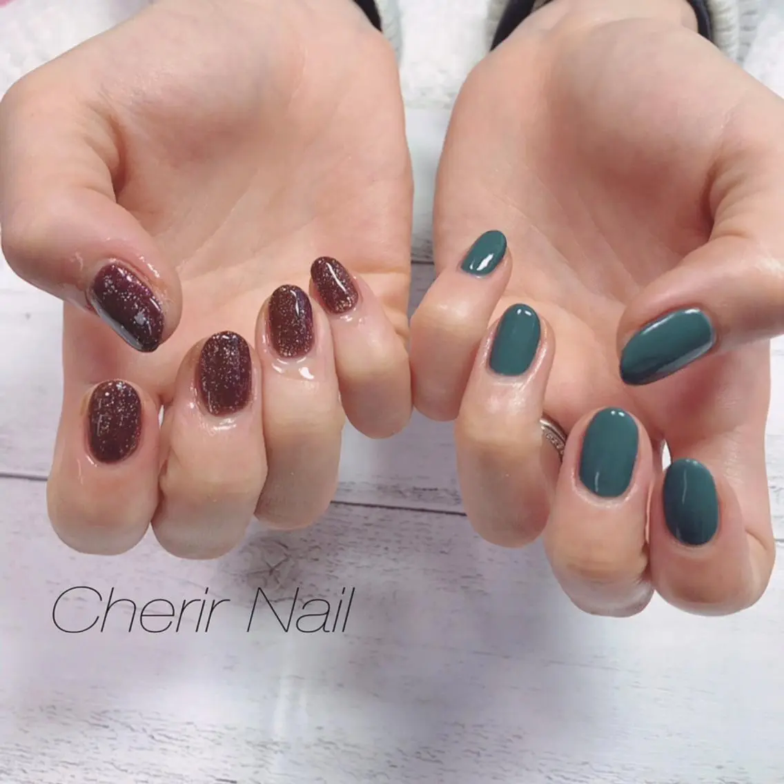 ネイル アートネイル ブラウン グリーン ワンカラーネイル シンプルネイル Cherirnail kaoriのネイルデザイン