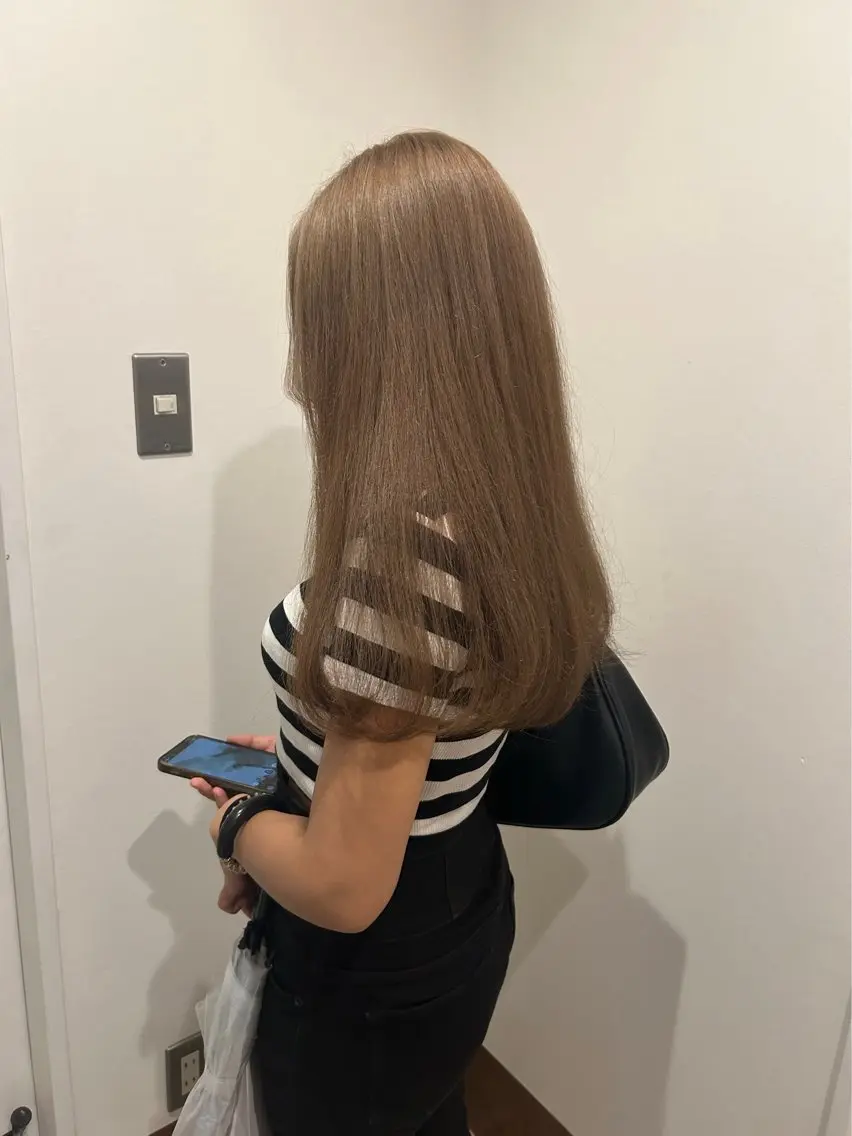 ロング カラー ヘアカラー トリートメント otoha✳︎ くすみ艶カラーのヘアスタイル