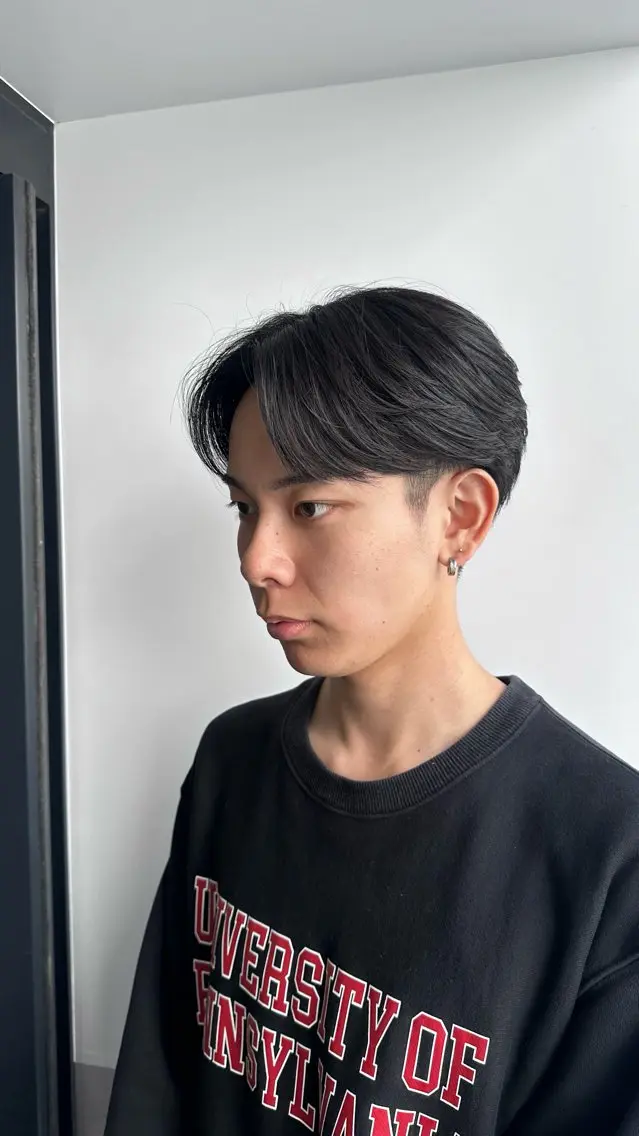 ショート メンズ 切りっぱなしボブ メンズブリーチ センターパート メンズハイライト メンズハイトーン カット HARUKI🏔️/ メンズ/透けブラウンのヘアスタイル