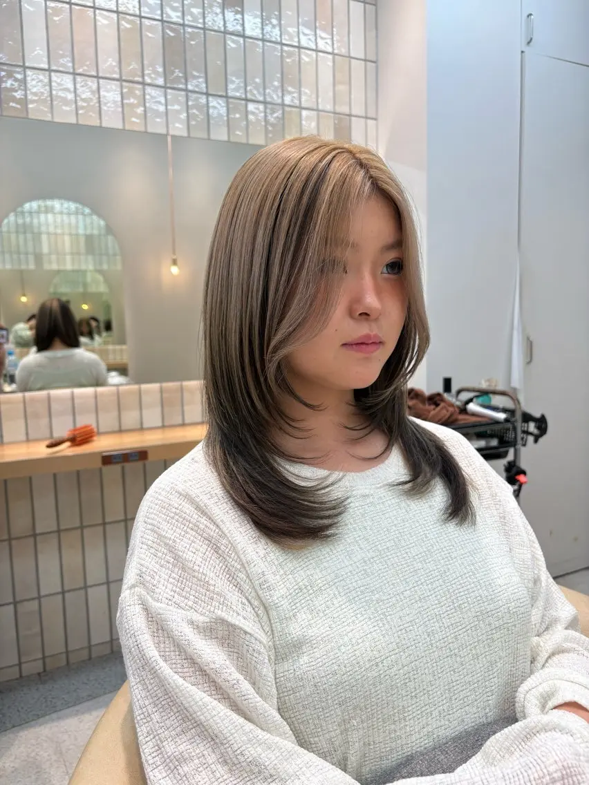 セミロング カラー カット ヘアカラー トリートメント 🌈レイヤーカット/ /吉田悟志🌈のヘアスタイル