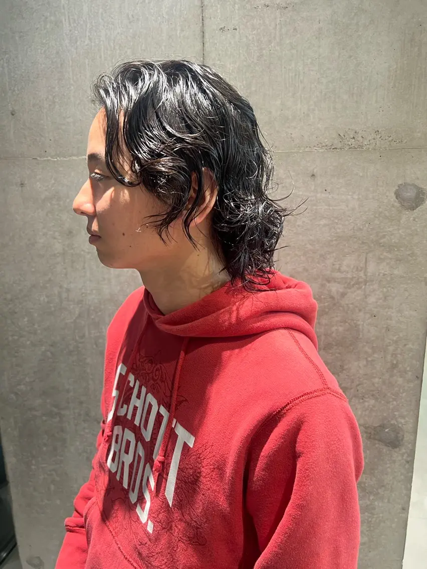 パーマ メンズ メンズパーマ スパイラルパーマ カット パーマ 吉沢遣人/レイヤー 艶カラー/抜け感のヘアスタイル