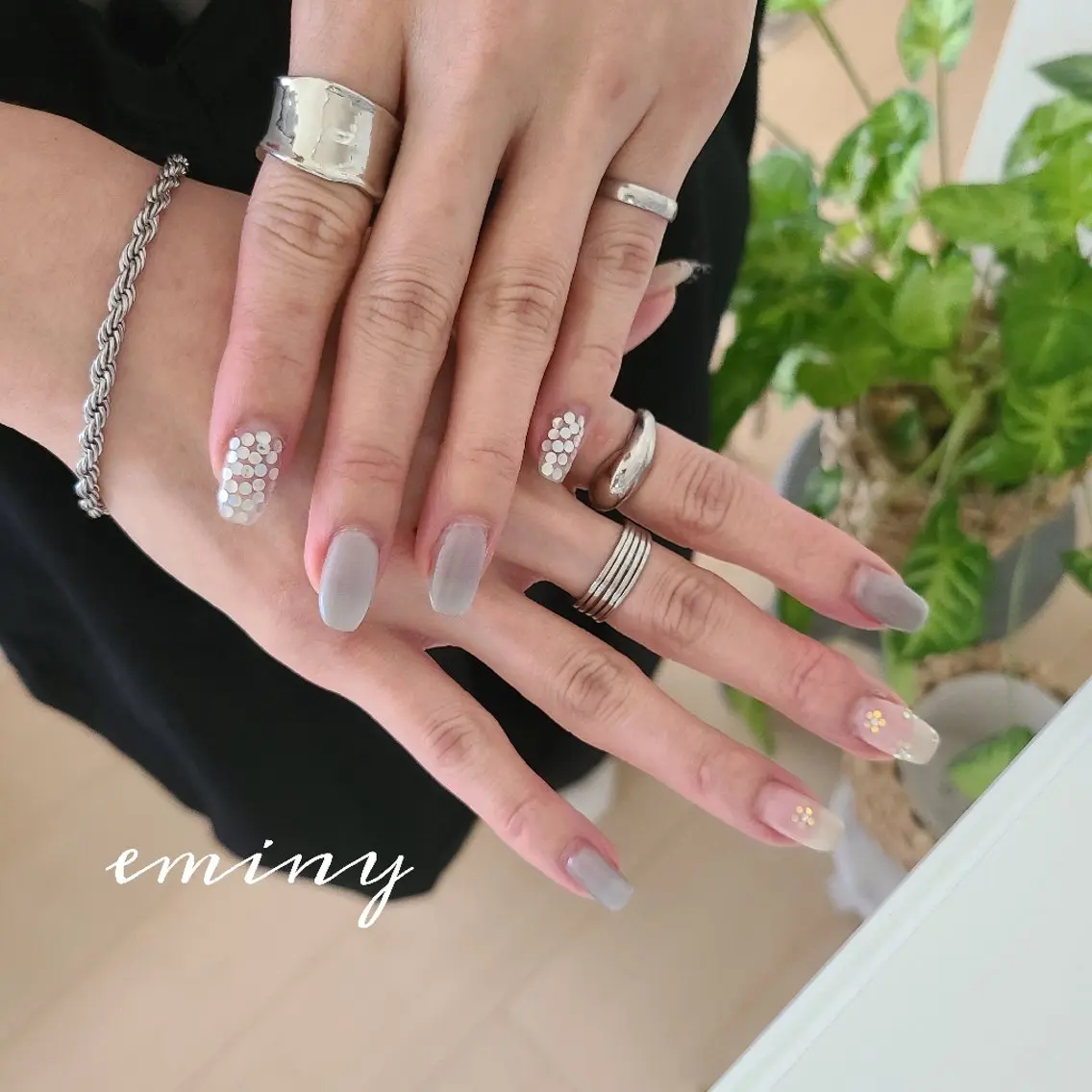 ネイル フラワーネイル ホログラムネイル マグネットネイル nail salon  eminyのネイルデザイン