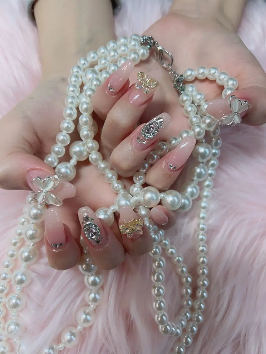 ネイル Pretty神戸三宮 プリティーのマツエク・マツパデザイン