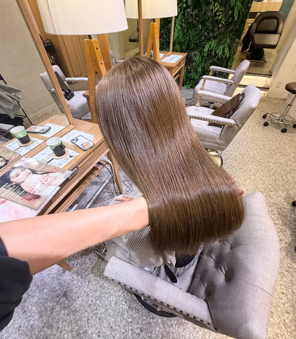 ロング ヘアカラー 吉良祐樹 艶カラー／縮毛矯正のヘアスタイル