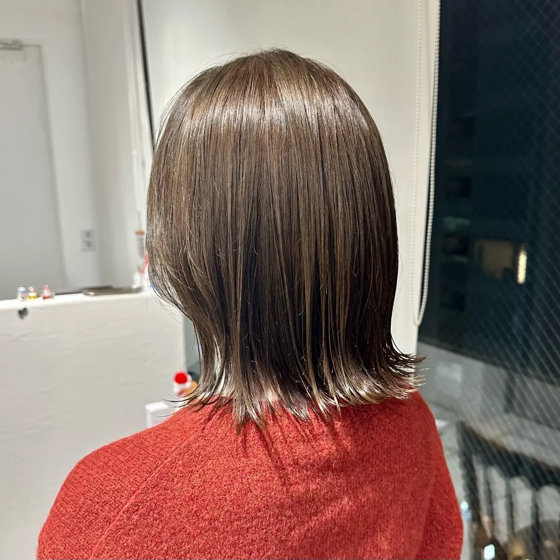 ミディアム カラー カット ヘアカラー トリートメント ブリーチなし/レイヤ ー特化🌈Tommyのヘアスタイル