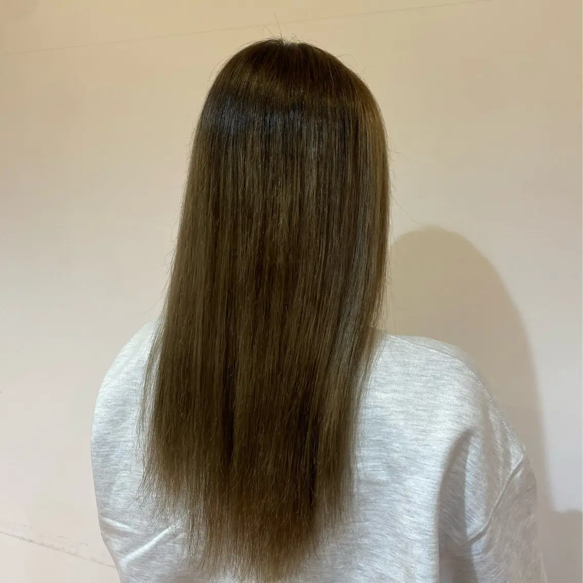 ロング カラー オリーブカラー 伸ばしかけ ひらい るなのヘアスタイル