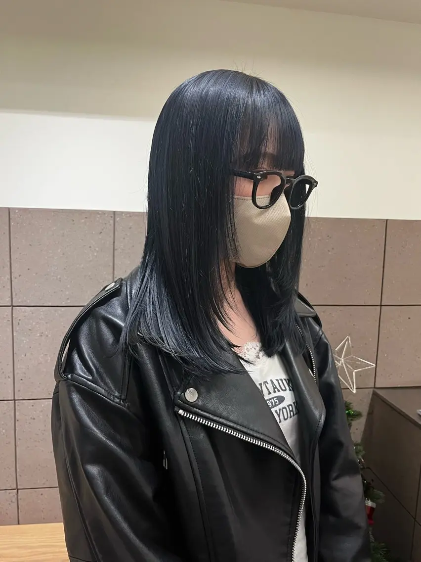 【色落ちまで可愛いブルーブラック🫐】の写真