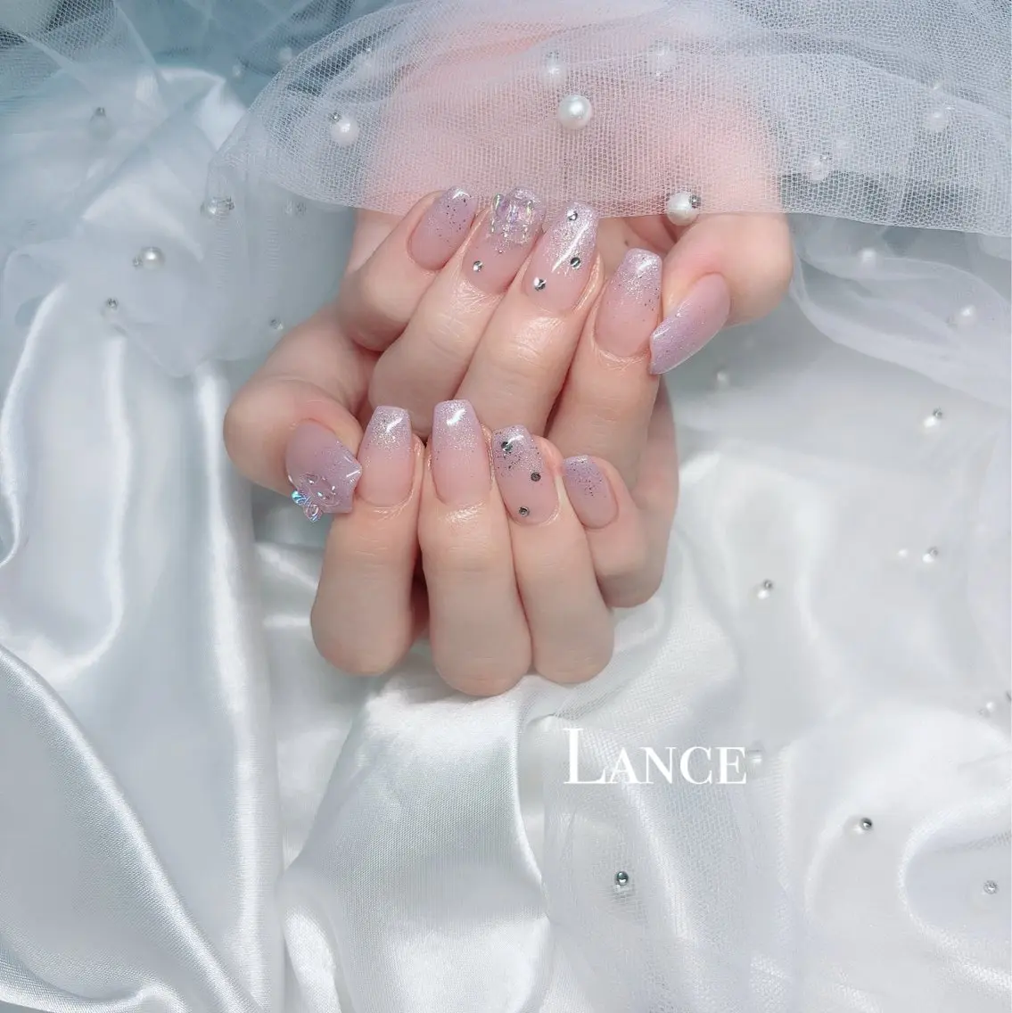 ネイル オーロラネイル フットネイル フレンチネイル キラキラネイル 韓国ネイル ハンドネイル Lance nailのネイルデザイン