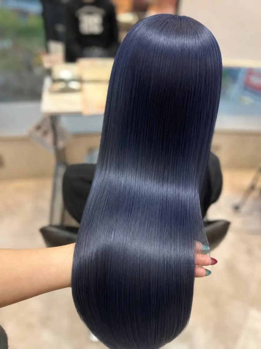 ロング カット ヘアカラー トリートメント レイヤーカット ✨️MOMOEのヘアスタイル