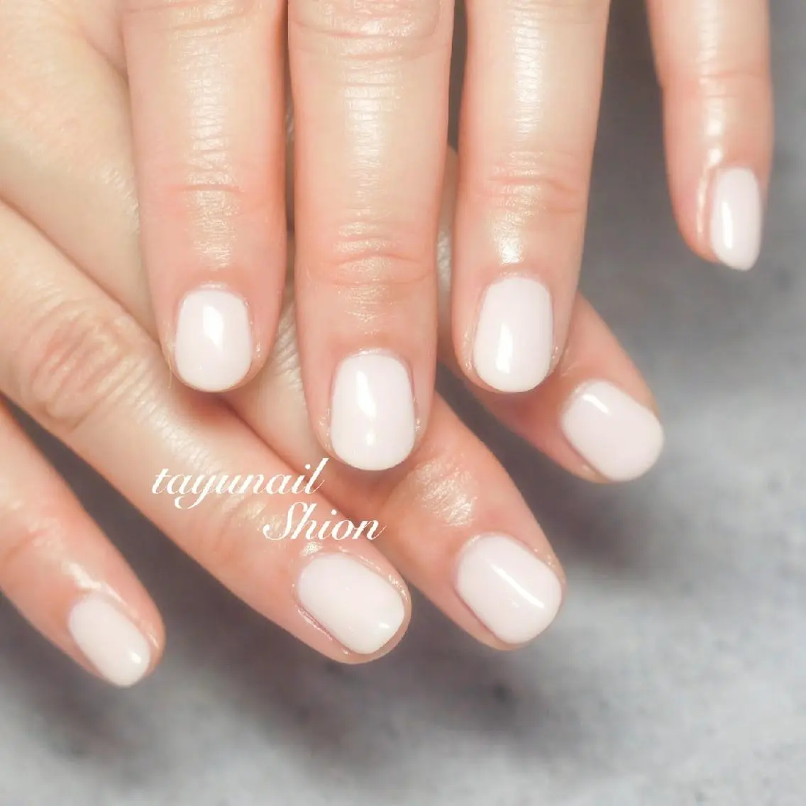 ネイル ブルー ジェルネイル ワンカラーネイル パラジェル ショートネイル ネイルサロン 【たゆnail】のネイルデザイン