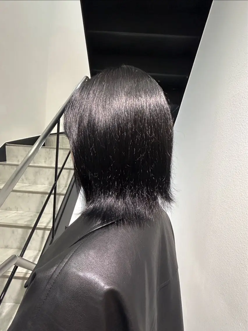 ミディアム カラー ヘアカラー yiye shioriのヘアスタイル