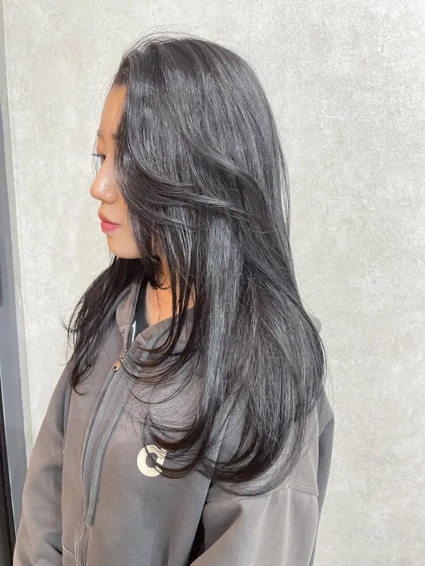 ロング カラー レイヤーカット AIRI layer cut hairのヘアスタイル