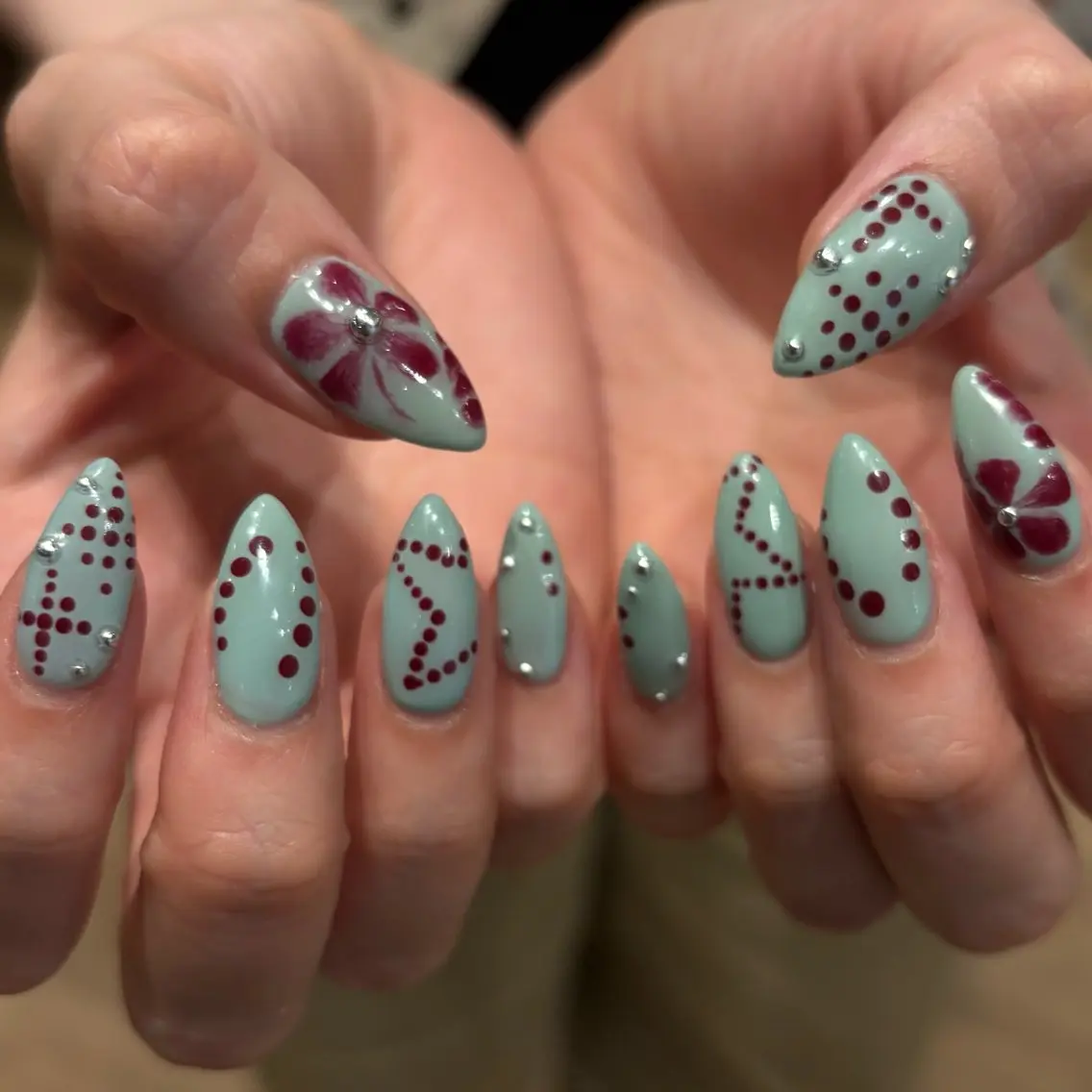 ネイル ハンドネイル フットネイル yuri / 個性派nailのネイルデザイン