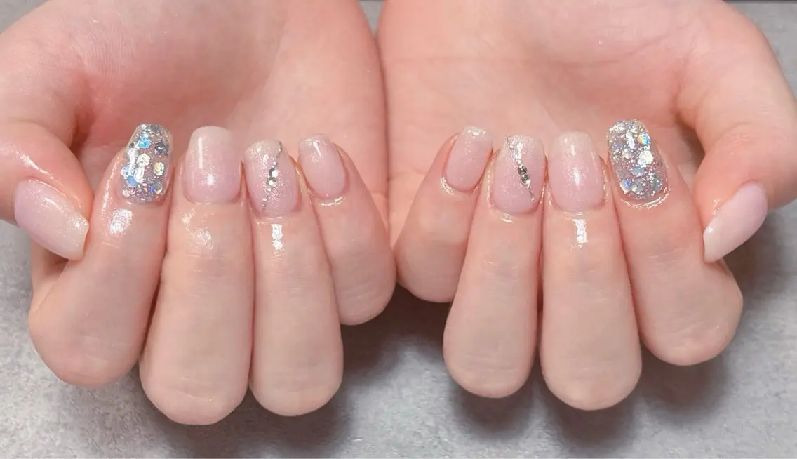 ネイル 韓国ネイル マグネットネイル ニュアンスネイル 夏ネイル ハンドネイル ハンドケア 💫ゆか_ Nailartistのネイルデザイン
