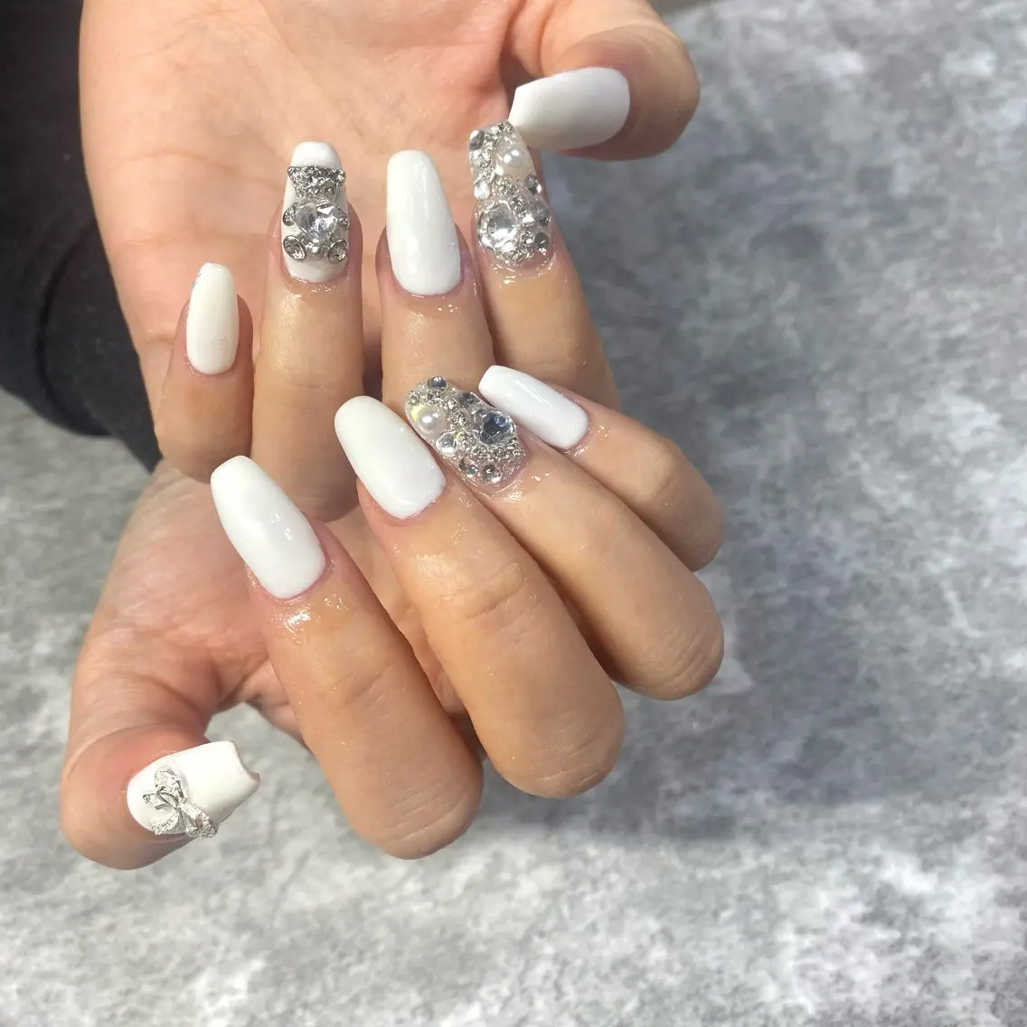 ネイル ワンカラーネイル リボン ホワイト ハンドネイル ★Rinail... .のネイルデザイン