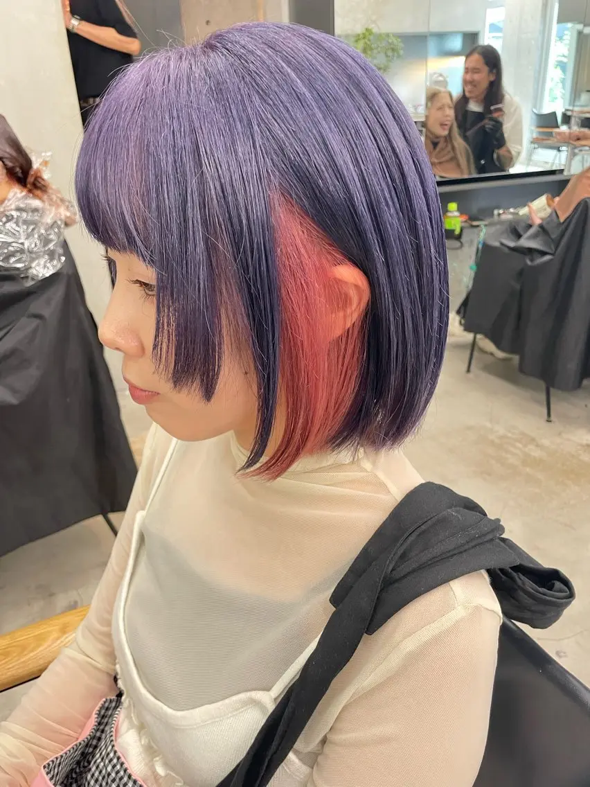 ミディアム カラー インナーカラー 推し ブリーチ 髪質改善のヘアスタイル