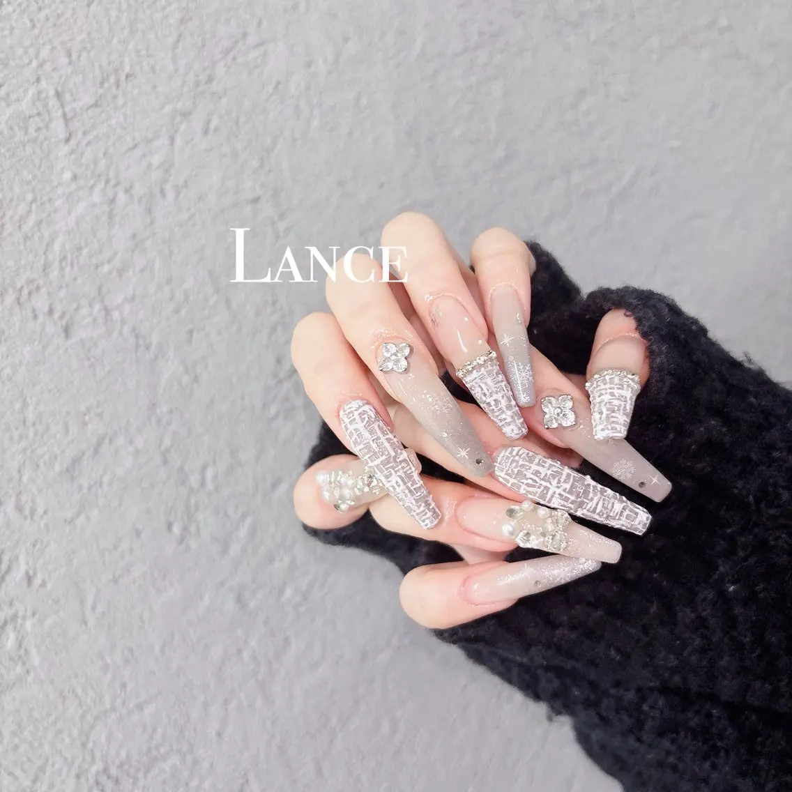 ネイル オーロラネイル フットネイル フレンチネイル ガラスフレンチ 氷ネイル・うるうるネイル ハンドネイル Lance nailのネイルデザイン
