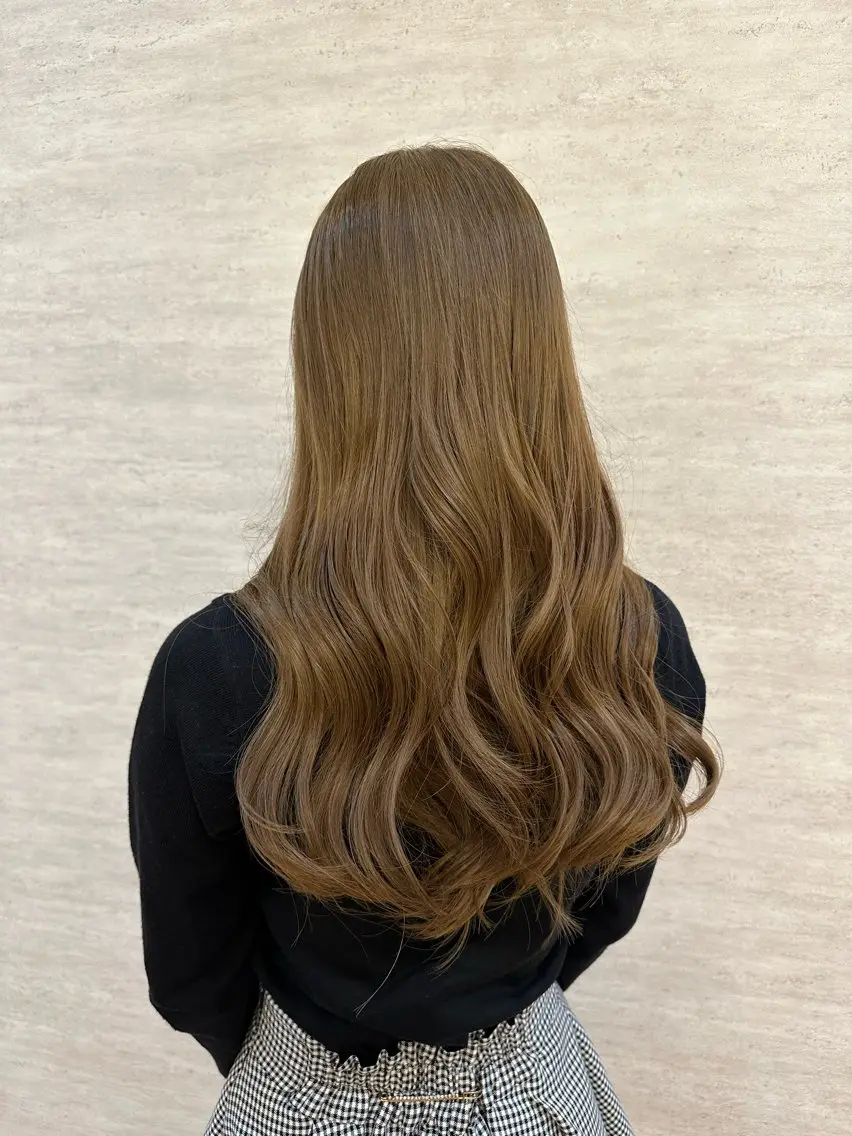 ロング カラー ブリーチ ブラウンカラー ケアブリーチ ダブルカラー ヘーゼル ヘアカラー newi まーぼーのヘアスタイル