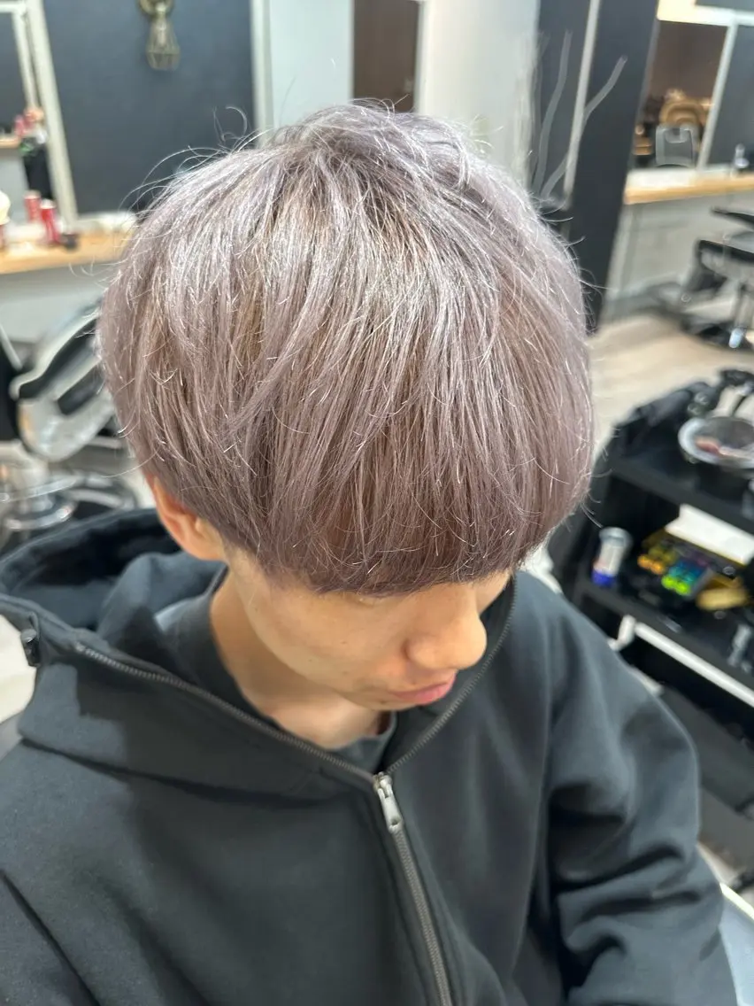ブリーチカラー✨️+眉毛ブリーチ、3ステップトリートメントの写真