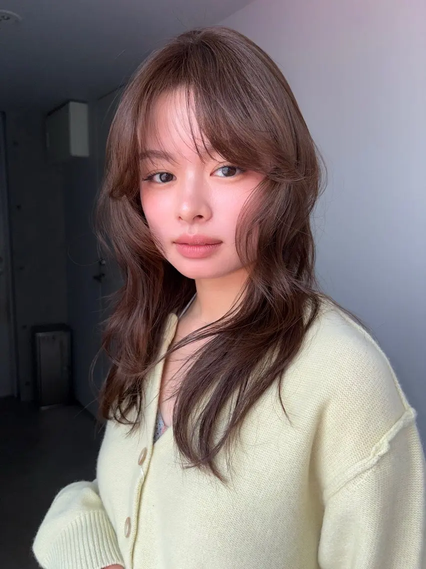 ロング カラー カット ヘアカラー トリートメント Saki/レイヤー/ 柔色カラー/顔まわりのヘアスタイル