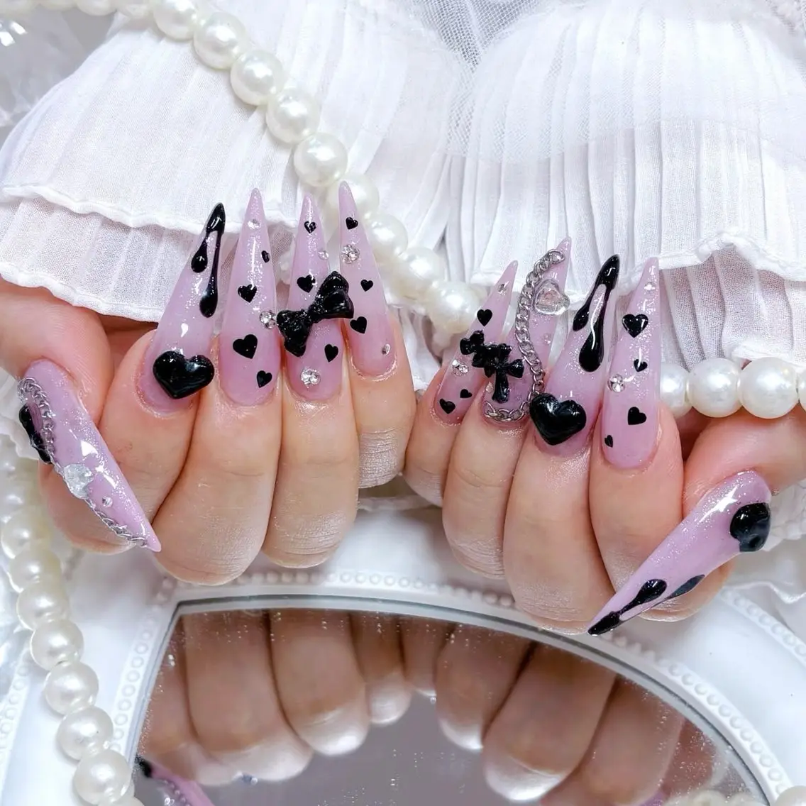 ネイル 長さ出し キラキラネイル 韓国ネイル ロングネイル マグネットネイル ハンドネイル Josie nail salonのネイルデザイン