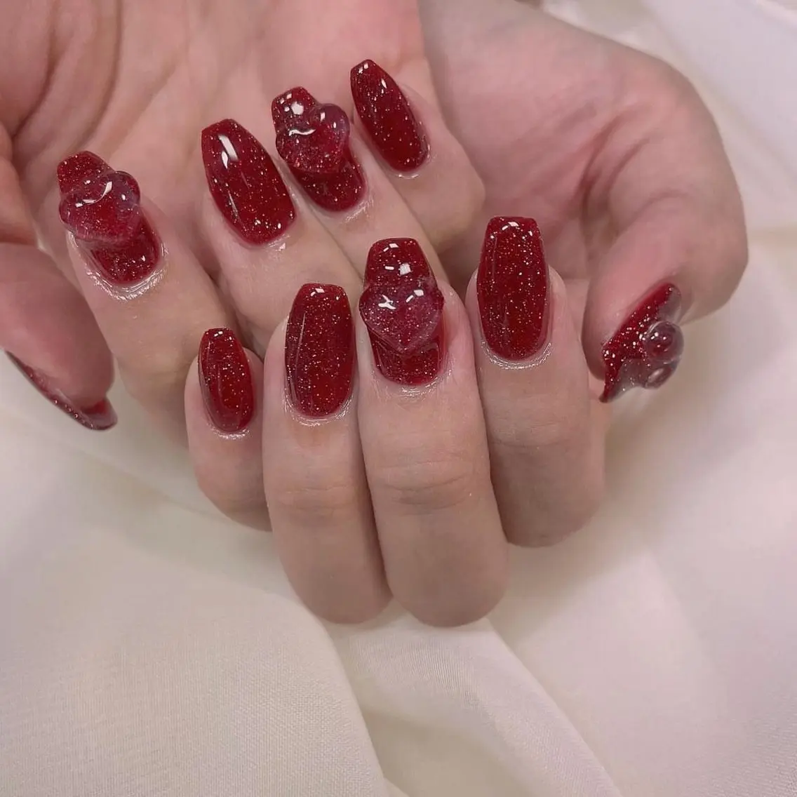 ネイル ボルドー フラッシュネイル ハンドネイル 𓂃🦢Aurora Swan🌙𓂃のネイルデザイン