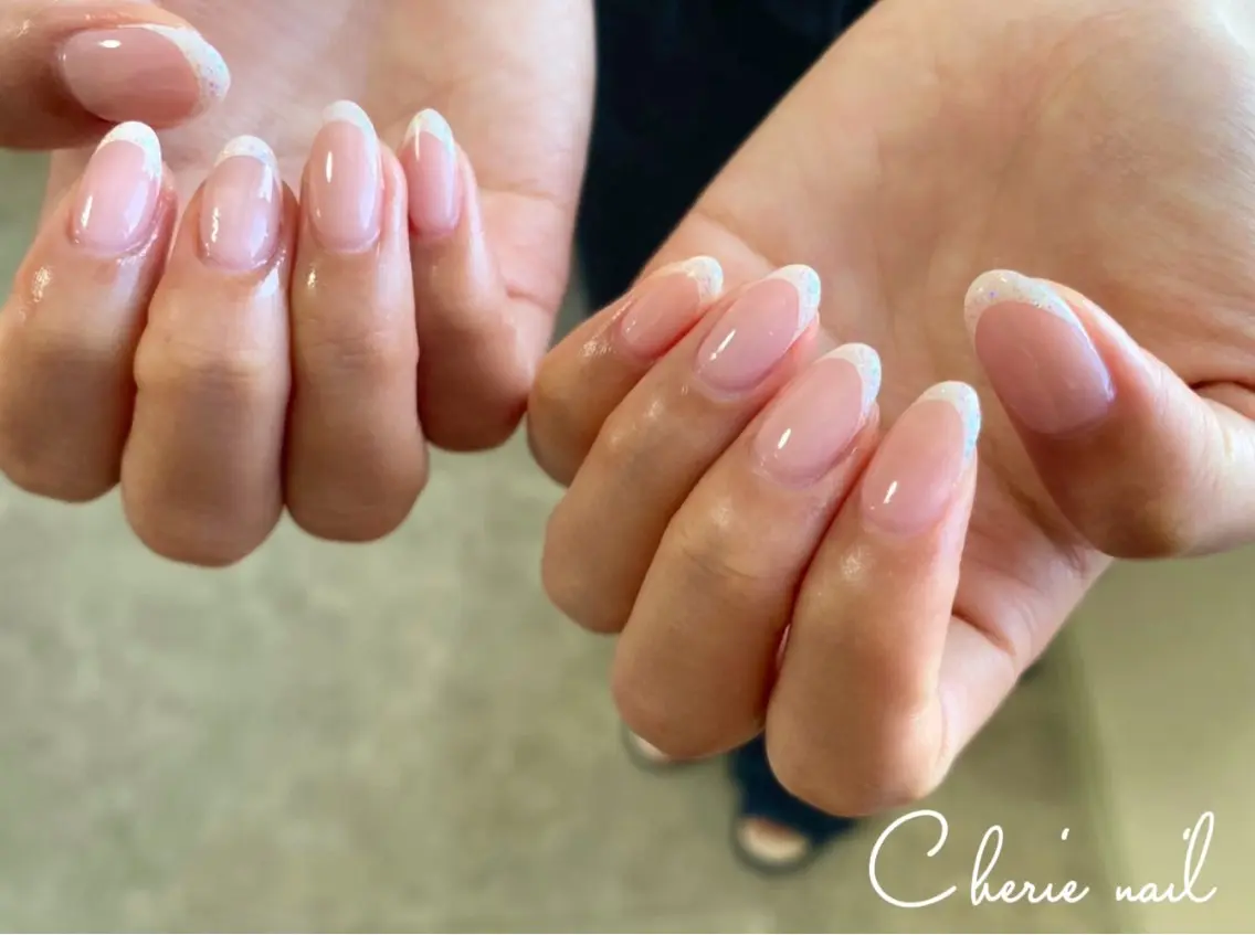 ネイル フレンチネイル ジェルネイル ラメ(グリッター) オフィスネイル ハンドネイル Cherienail yunaのネイルデザイン