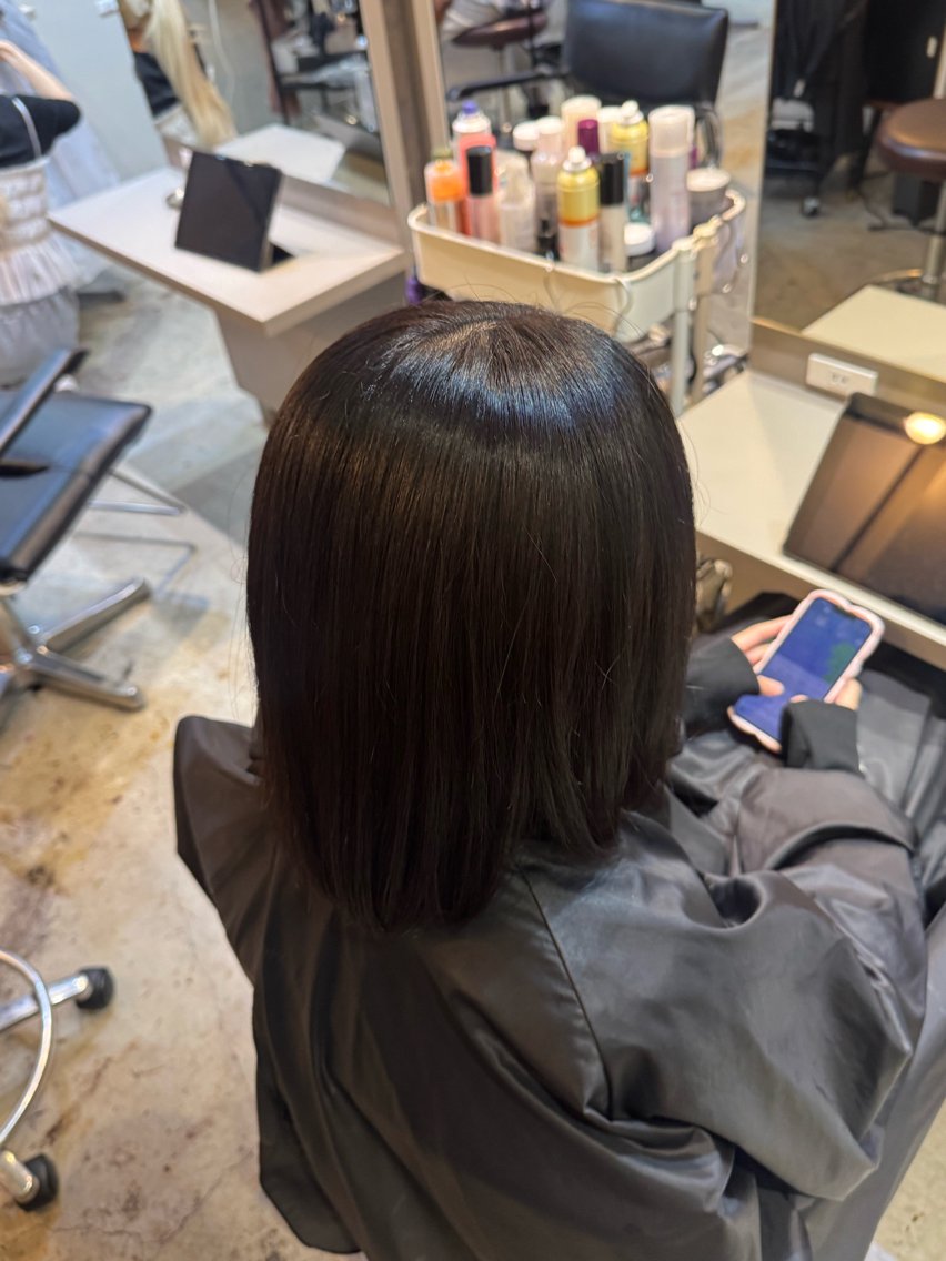 カラー ヘアカラー 櫻木 志穏のヘアスタイル