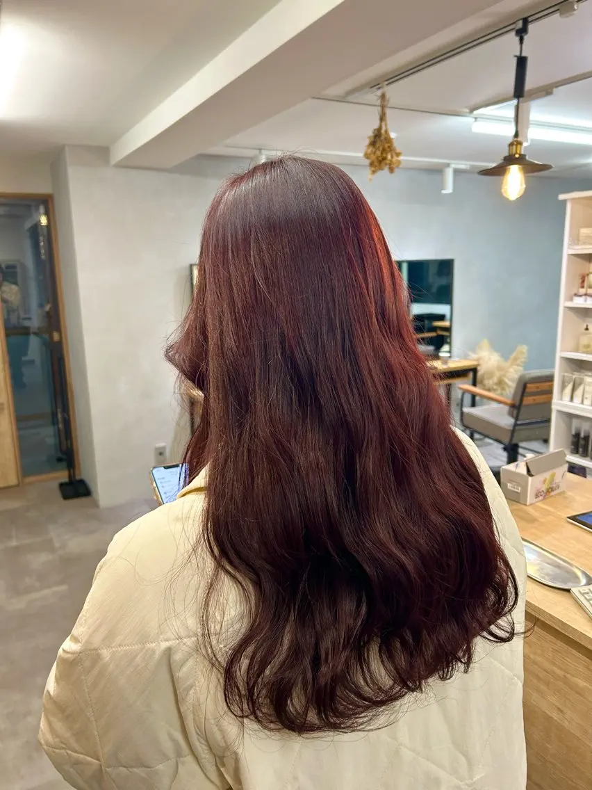 ロング カラー カシス レッドカラー バイオレットカラー カット ヘアカラー 暖色・似合わせカラー (廣石沙英🎀)のヘアスタイル