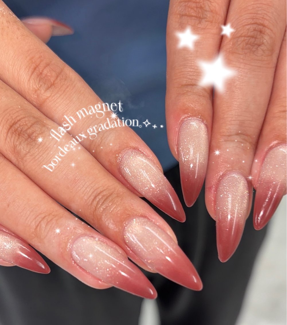 ネイル ハンドネイル ViViA momokaのネイルデザイン