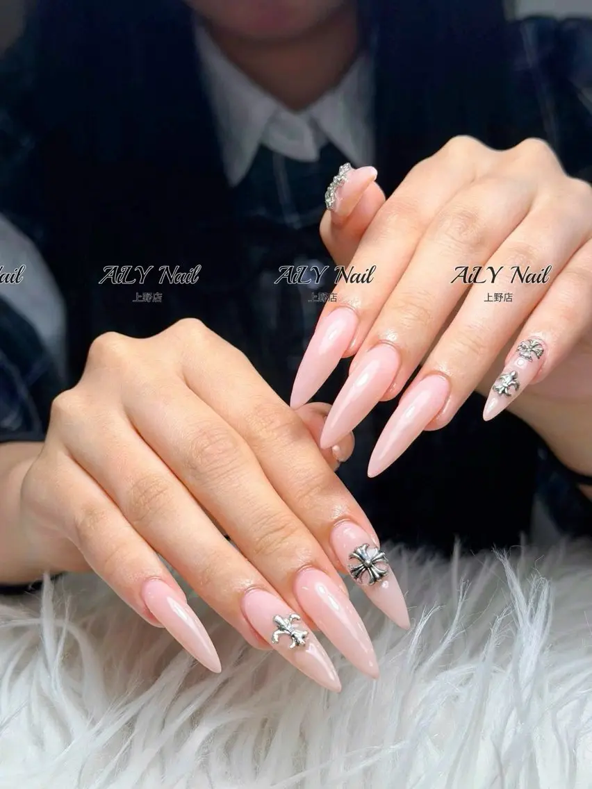 ネイル アートネイル ジェルネイル マグネットネイル ニュアンスネイル シンプルネイル ハンドネイル AiLy Nail 上野店のネイルデザイン