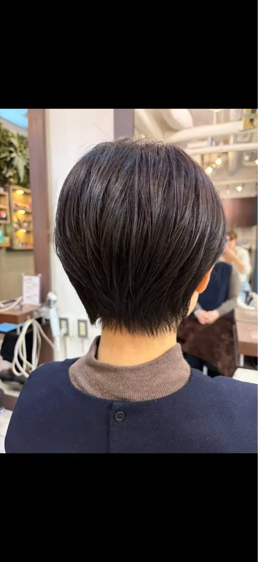 ショート バウハウスヘア ひなのヘアスタイル