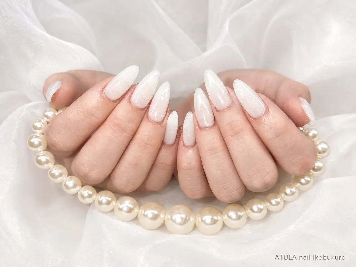 ネイル 長さ出し ワンカラーネイル シンプルネイル ネイルチップ ホワイト ハンドネイル Atula nail Momoのネイルデザイン