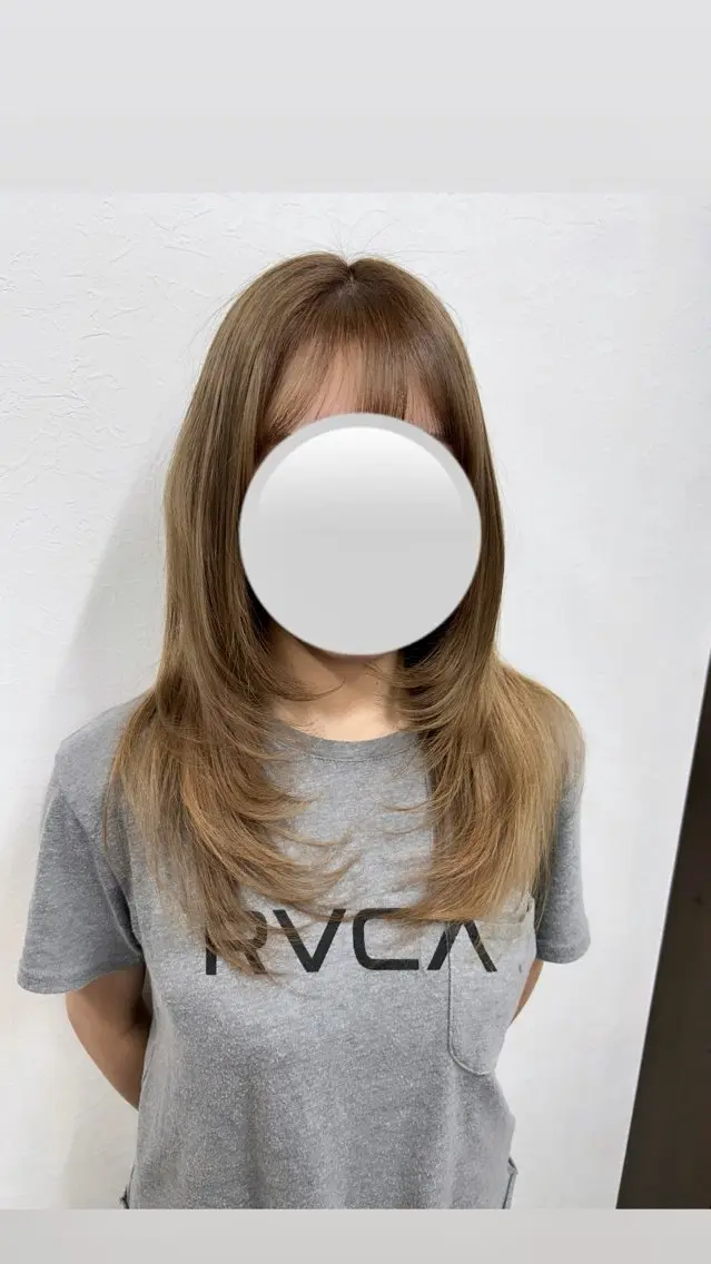 セミロング レイヤーカット 出河 拓のヘアスタイル