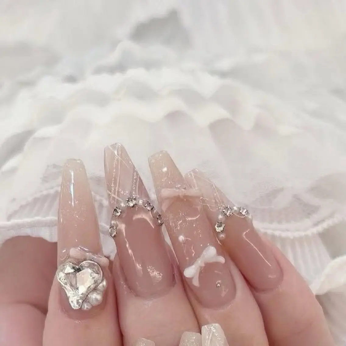 ネイル 韓国ネイル ニュアンスネイル シンプルネイル 春ネイル ワンホンネイル Nihonthy Nail 新宿のネイルデザイン