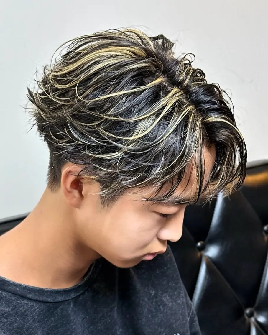 ショート パーマ メンズ メンズメッシュ ショートヘア 井ノ本 成海 / カラー/縮毛矯正のヘアスタイル